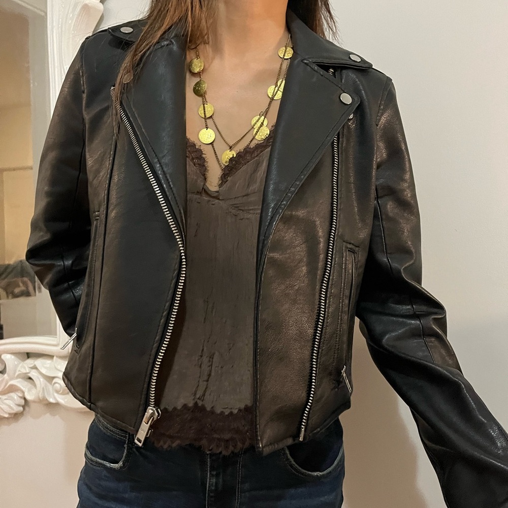Black leather jacket - Picture 2 of 3